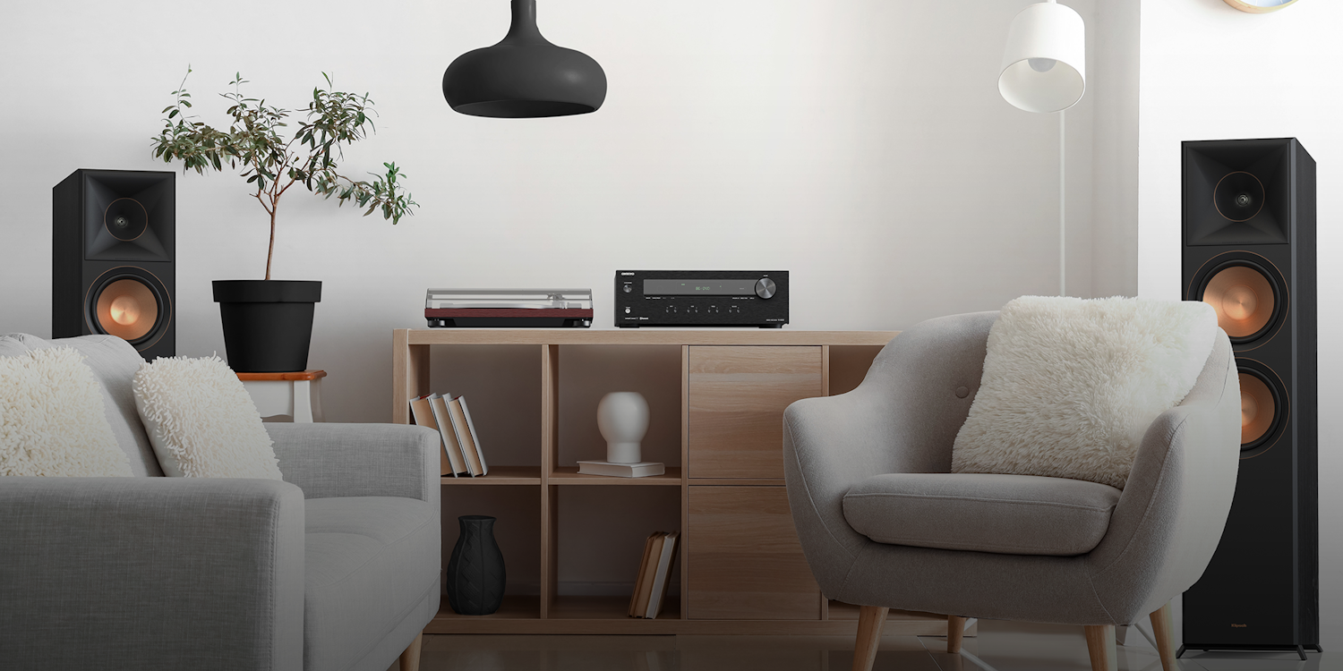 Onkyo Stereo Receiver Hero Image with TX 8220 overlay 2000x1000